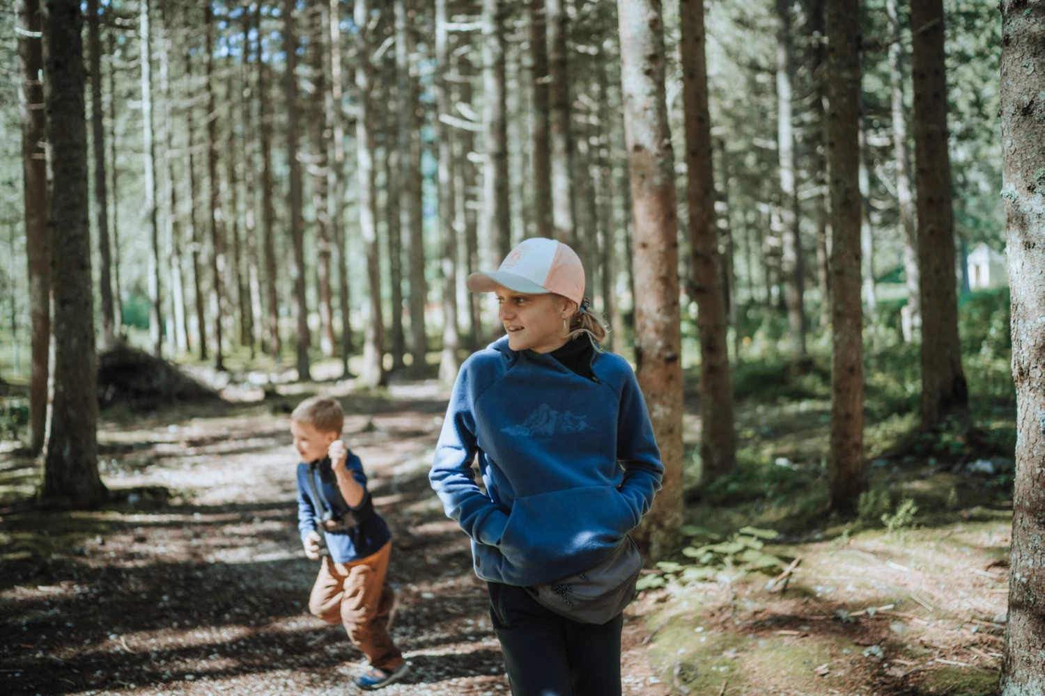 Quechua Boys’ Fleece Hiking Sweatshirt Aged 7-15 5 Quechua Boys’ Fleece Hiking Sweatshirt Aged 7-15 - Image 3