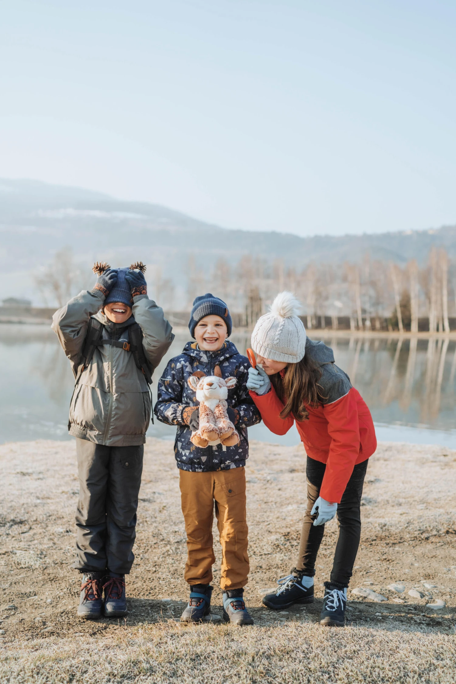 Quechua KIDS’ WARM AND WATERPROOF WINTER HIKING JACKET - SH100 -3.5°C - 7 4 Quechua KIDS’ WARM AND WATERPROOF WINTER HIKING JACKET - SH100 -3.5°C - 7 - Image 2