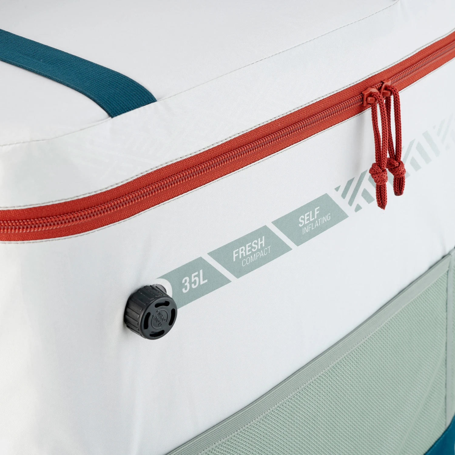 Quechua Camping Flexible Cooler - 35 L 11 Quechua Camping Flexible Cooler - 35 L - Image 9