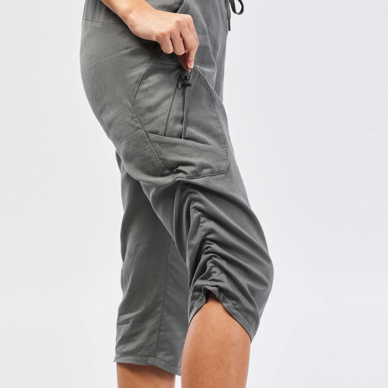 Quechua Women's Cropped Hiking Trousers 9 Quechua Women's Cropped Hiking Trousers - Image 7