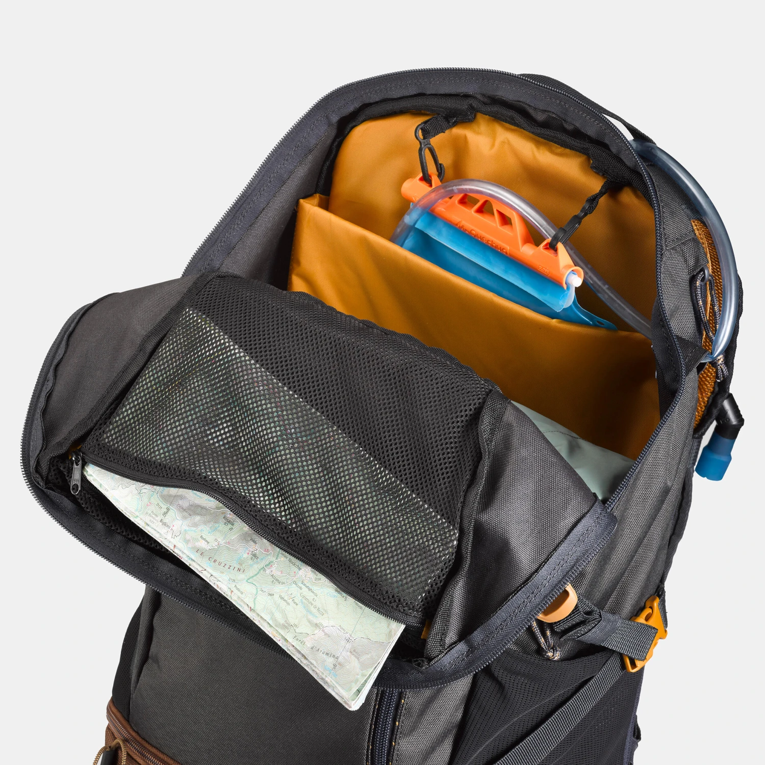 Quechua Hiking Backpack 30L 6 Quechua Hiking Backpack 30L - Image 4